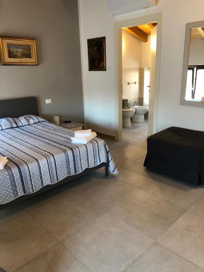 Hotel La casa della Ada Castelnuovo del Garda Exterior foto